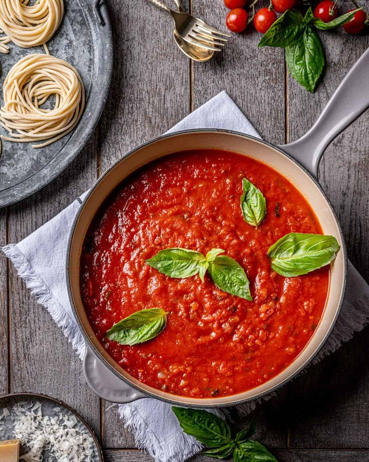 Iranian Tomato Paste Varieties Explained; Double Concentrated, Triple Concentrated, Organic, and Industrial Use